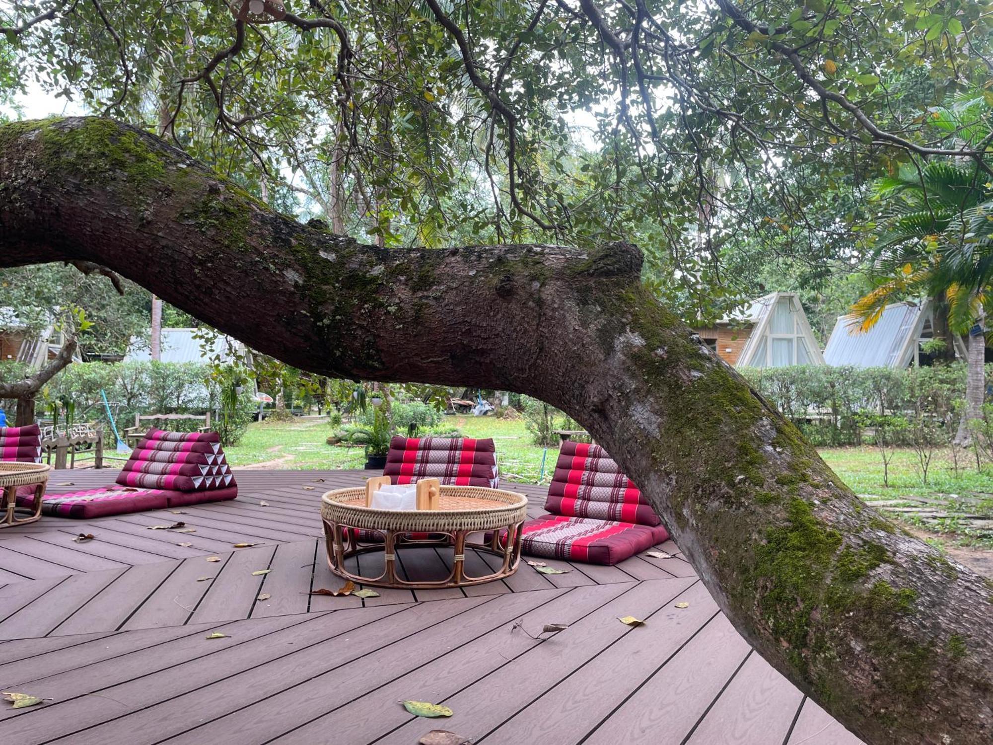 Coffee And Resort Koh Phayam Luaran gambar