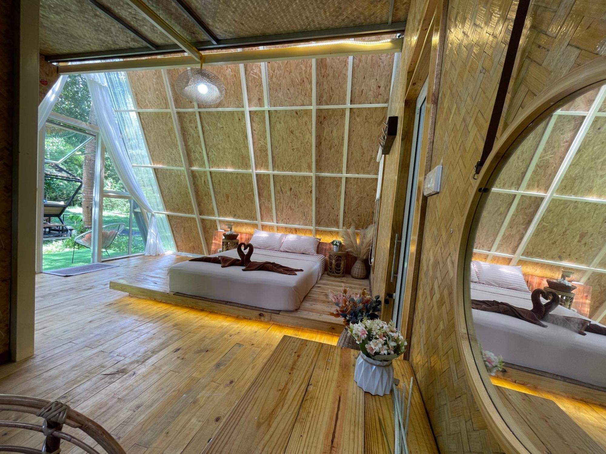 Coffee And Resort Koh Phayam Luaran gambar